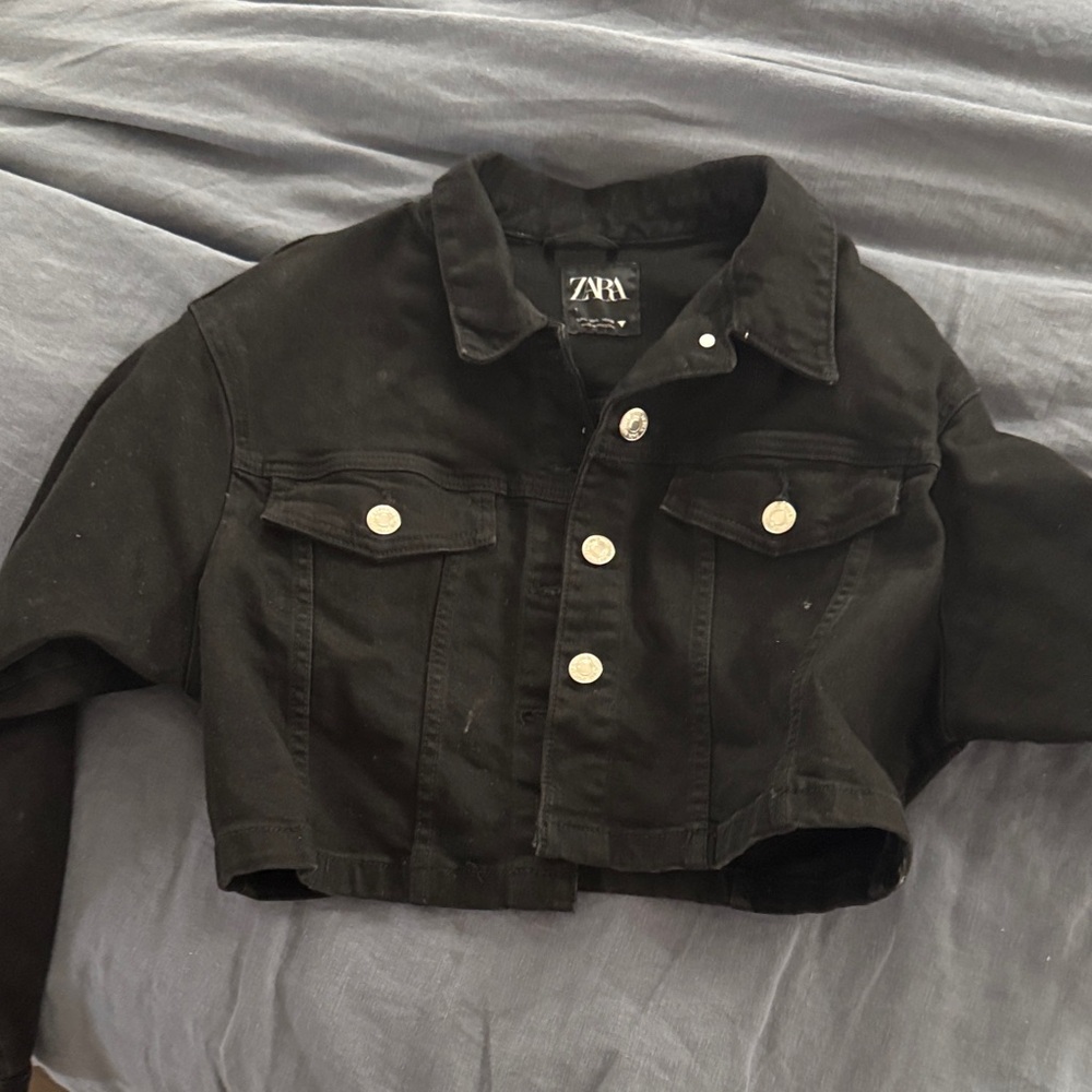 Zara women’s crop Black Denim Jacket